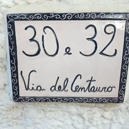 Indipendent At Only 100 Mt. From The Beach Villa